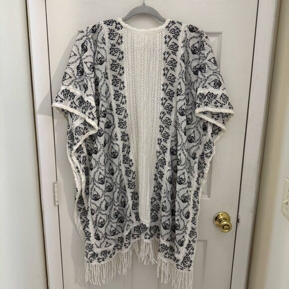 Anthropologie Embroidered Kimono Size XS/Small Black and White Fringe Boho Flowy - Picture 3 of 8